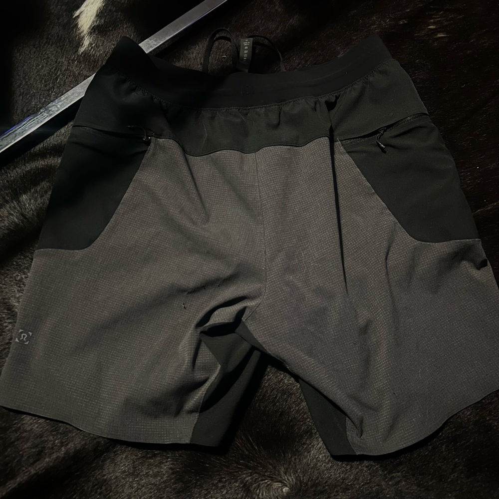 Lululemon shorts 5” - Picture 2 of 4